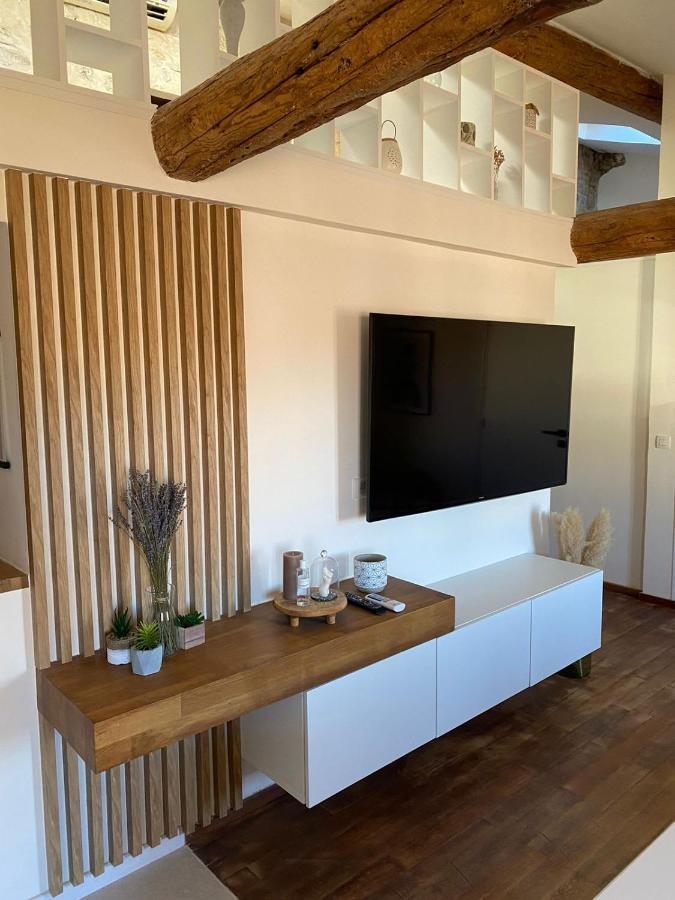 Apartment With Mediterranean Charm In The Heart Of The Provencal Market Antibes Exterior foto